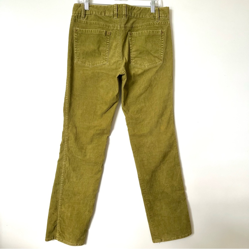 乁| ･ 〰 ･ |ㄏ

J Crew Low Rise Green Corduroy Pants